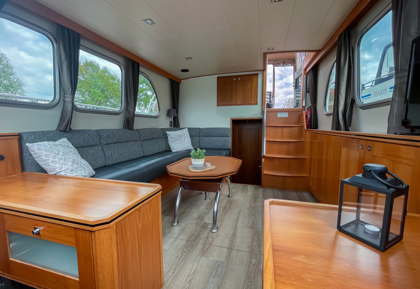 De Driesprong Yachtcharters Interieur Poseidon 1