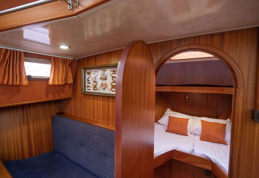 De Driesprong Yachtcharters Interieur Motorjacht Belone 04