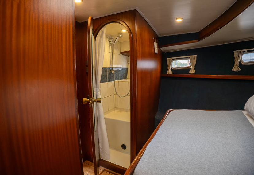 De Driesprong Yachtcharters Interieur Motorjacht Atherina 37