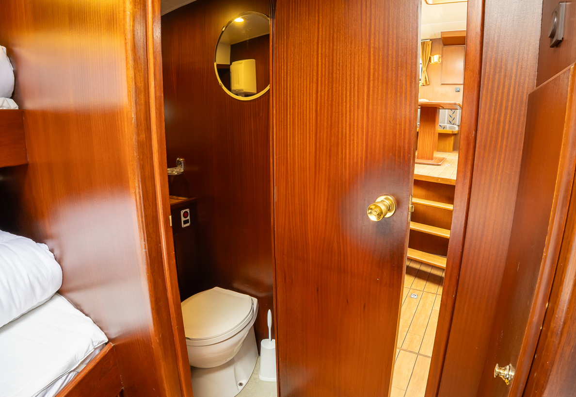 De Driesprong Yachtcharters Interieur Hendrik Wouter 45