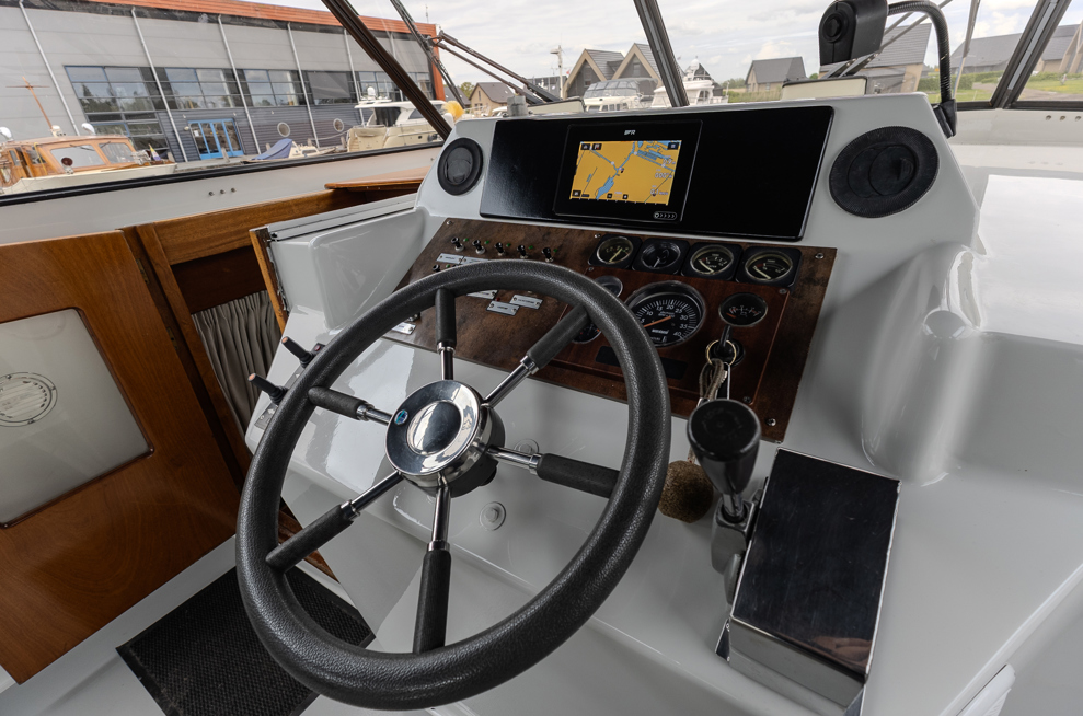 De Driesprong Yachtcharters Exterieur Motorjacht Atherina 50
