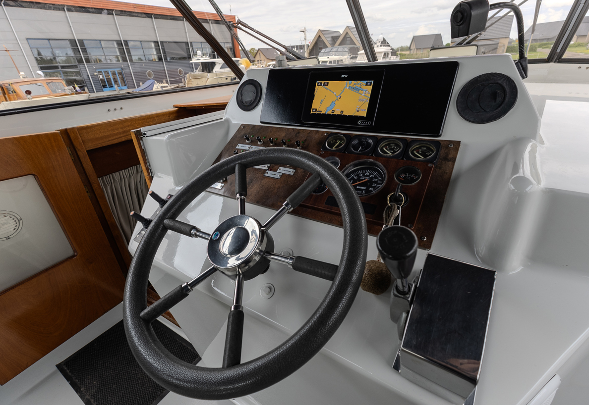 De Driesprong Yachtcharters Exterieur Motorjacht Atherina 50