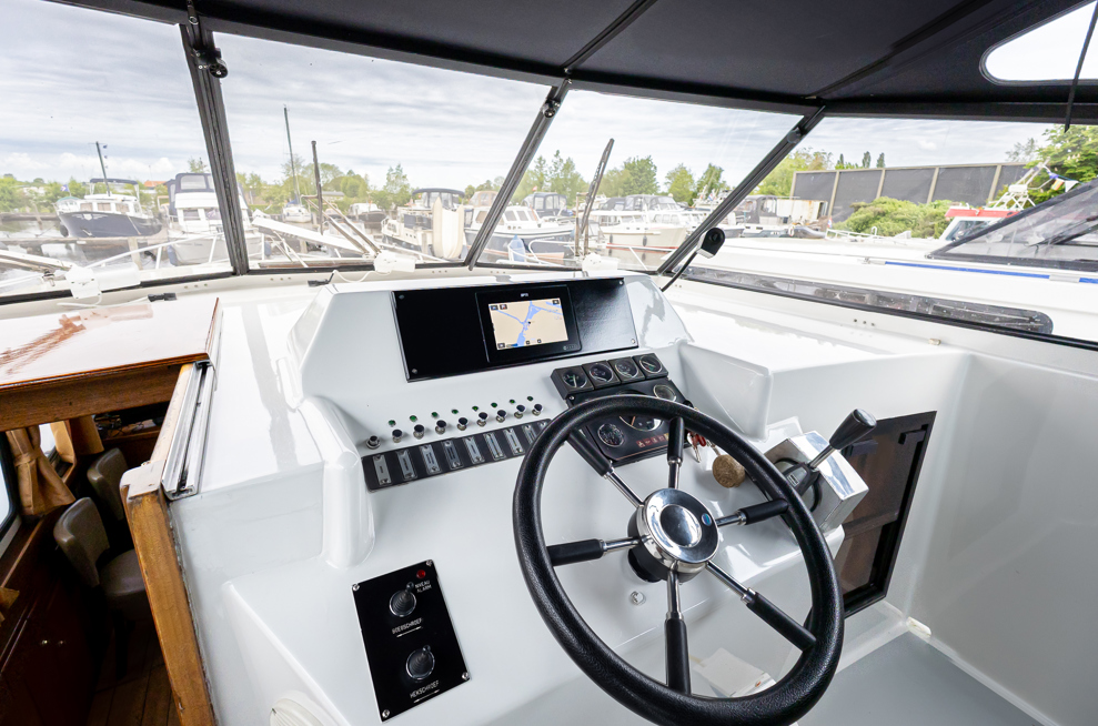De Driesprong Yachtcharters Exterieur Motorjacht Hendrik Wouter 29