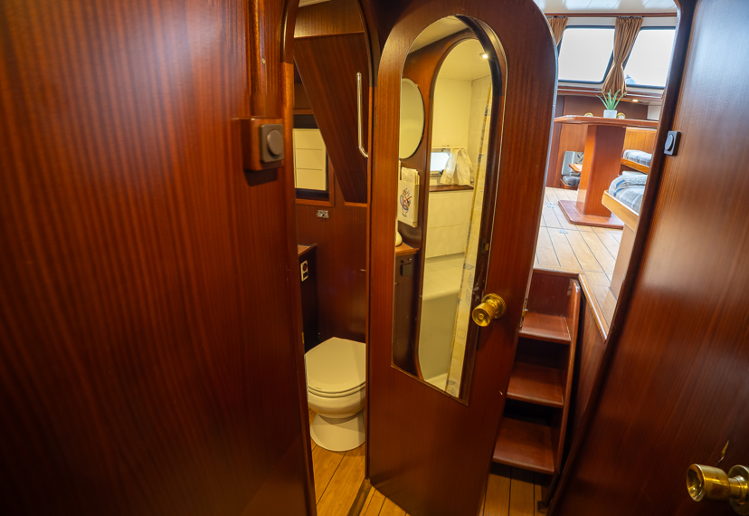 De Driesprong Yachtcharters Interieur Hendrik Wouter 52