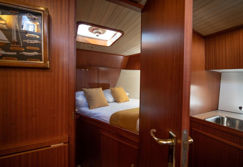 De Driesprong Yachtcharters Interieur Motorjacht Sparus 12