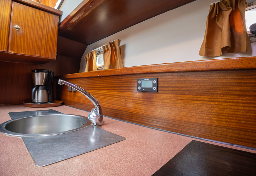 De Driesprong Yachtcharters Interieur Hendrik Wouter 41