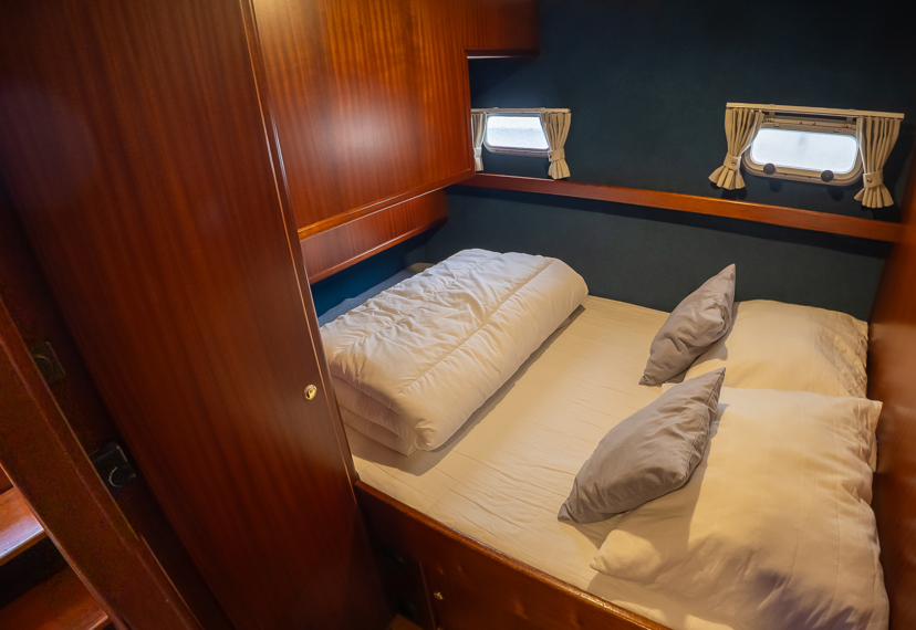 De Driesprong Yachtcharters Interieur Motorjacht Atherina 43
